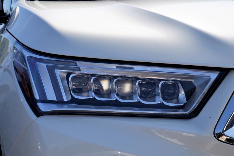 concession-moto-COLOMARS-min_acura-headlamp-2834131